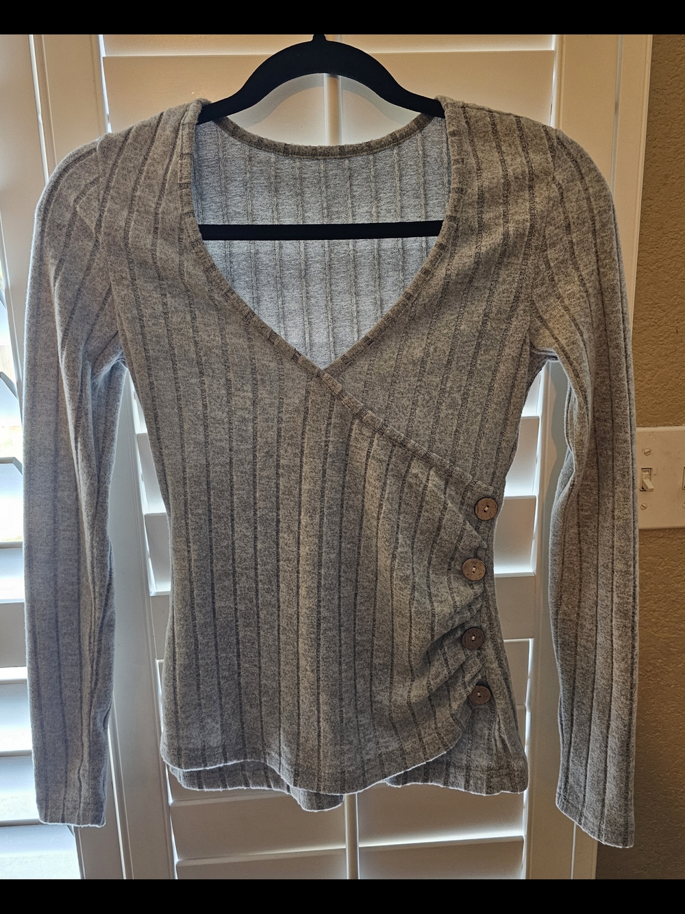 Shein Ribbed Wrap Top Gray Long Sleeve Button Detail V Neck Fitted Size XS